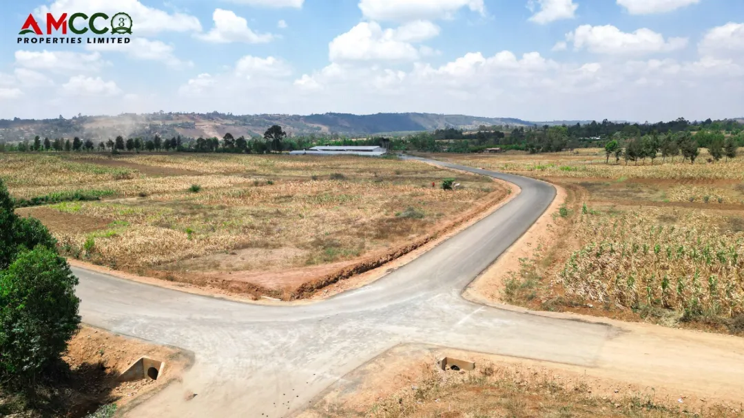 7 Advantages of Buying Land From a Company